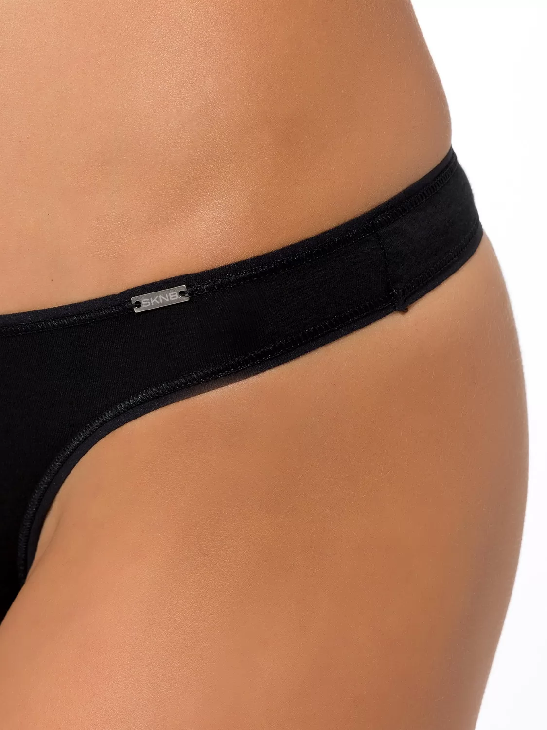 Czarny Stringi Skiny Essentials Light 085272 - zdjęcie 2