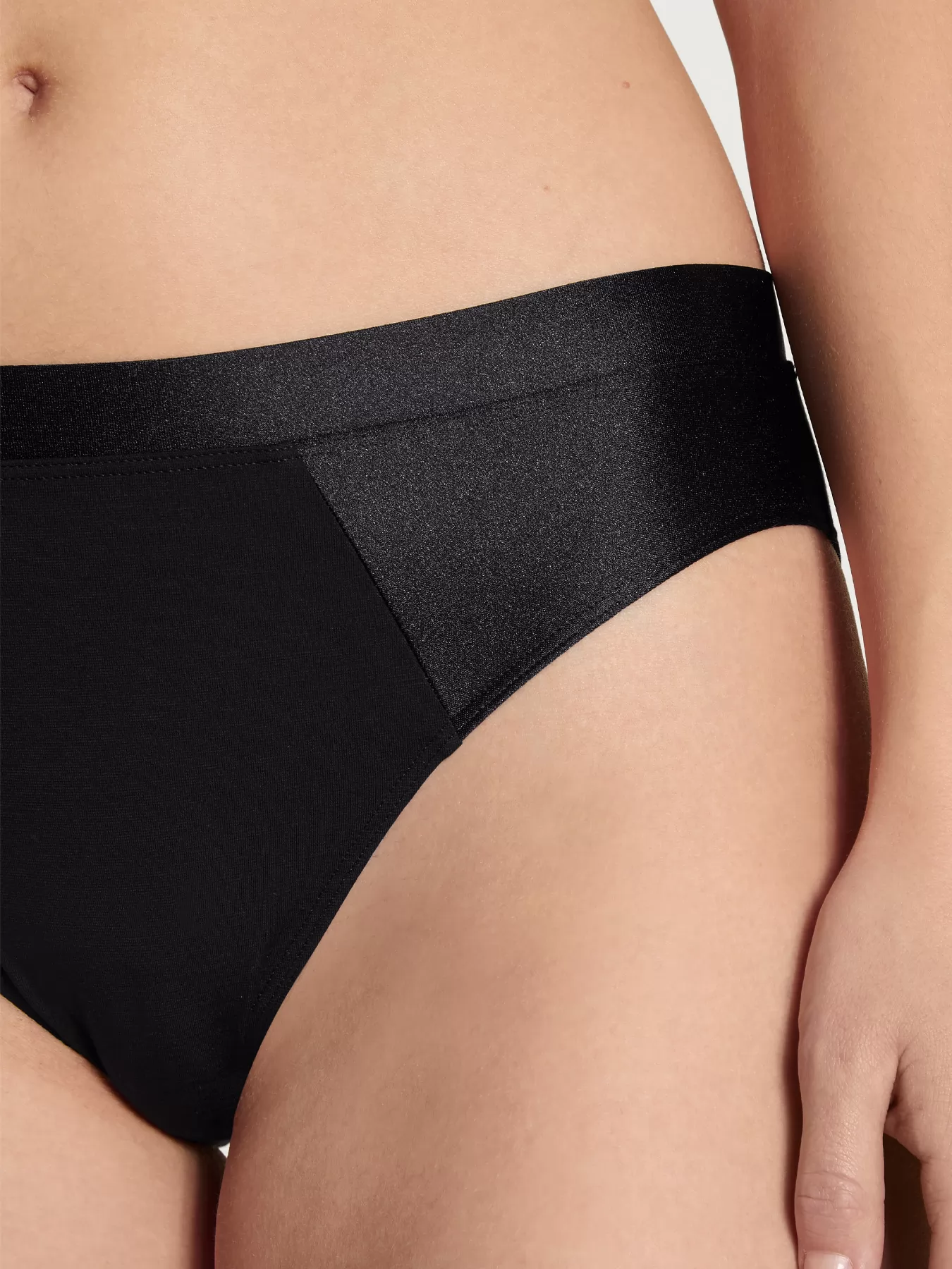 Czarny Figi Calida Cate 22658 - zdjęcie 3