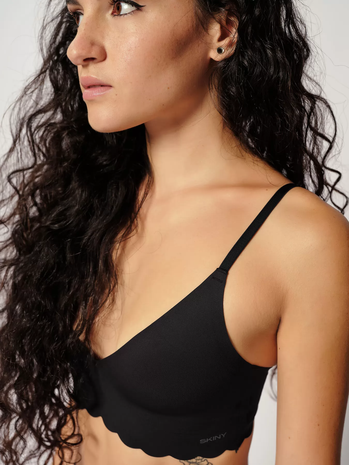 Czarny Biustonosz bez fiszbin Skiny Micro Essentials 081474 - zdjęcie 3