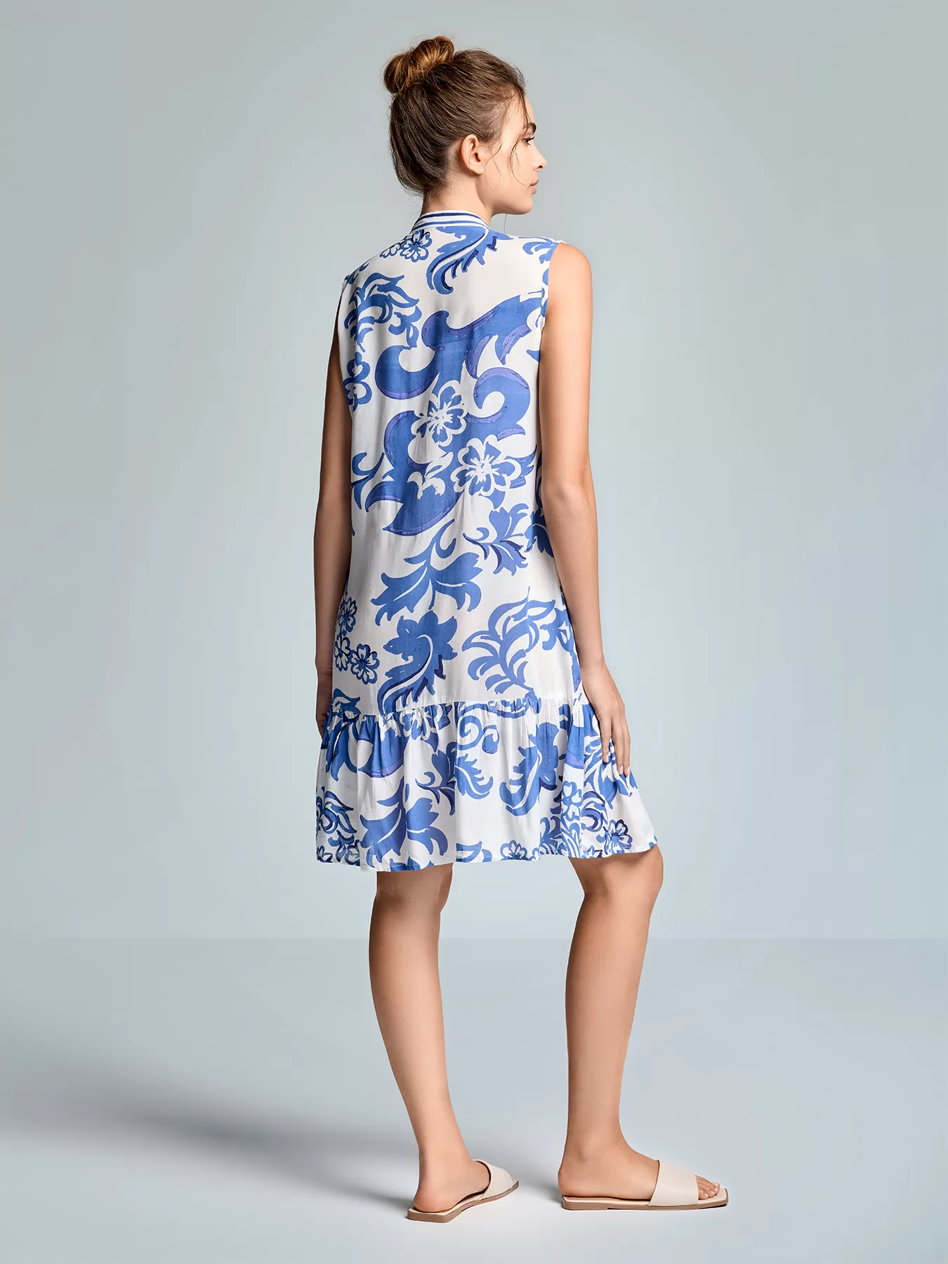 Biały, niebieski Włoska sukienka Iconique Daphne 26-036 - zdjęcie 2