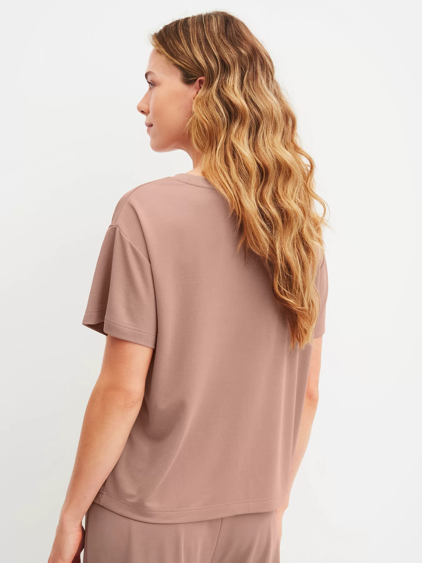Beżowy Koszulka damska Calida Natural Loungewear 14396 - zdjęcie 2