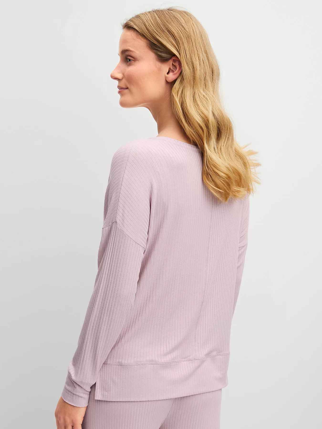 Pudrowy róż, różowy Koszulka longsleeve Calida Feminine Lounge 15007 - zdjęcie 2