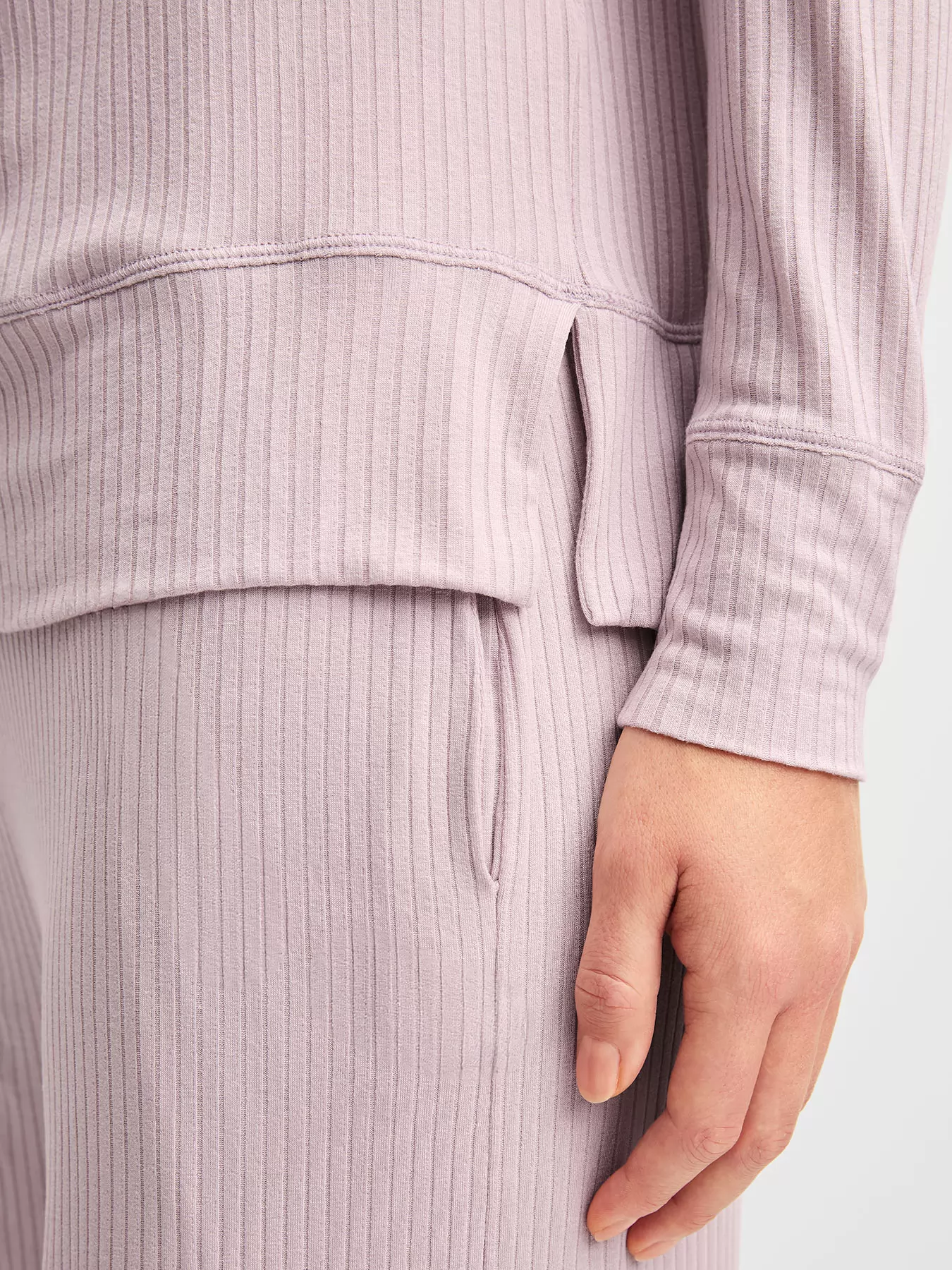 Pudrowy róż, różowy Koszulka longsleeve Calida Feminine Lounge 15007 - zdjęcie 5