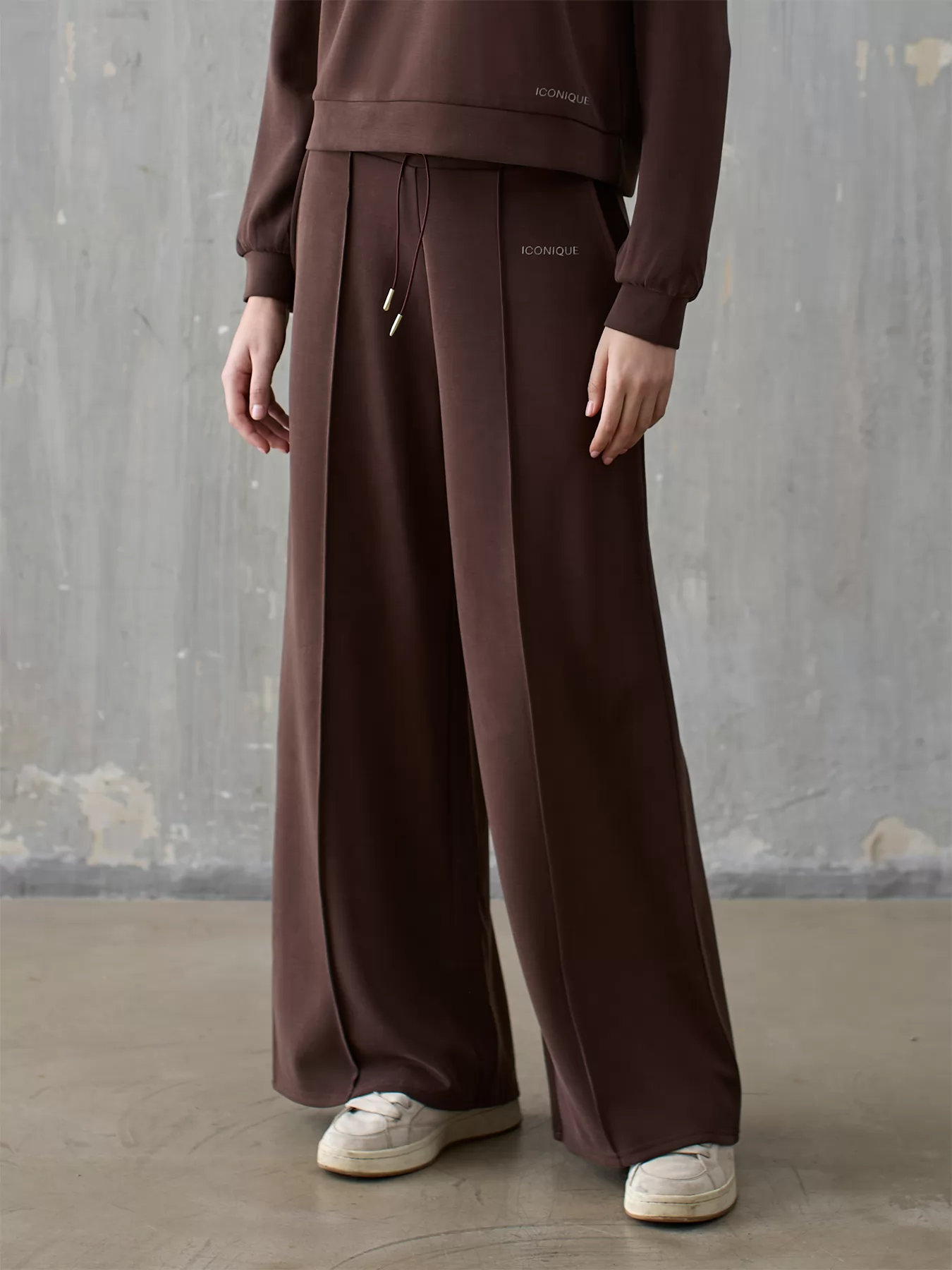 Brązowy Spodnie dresowe Iconique 26FW-15R - zdjęcie 1