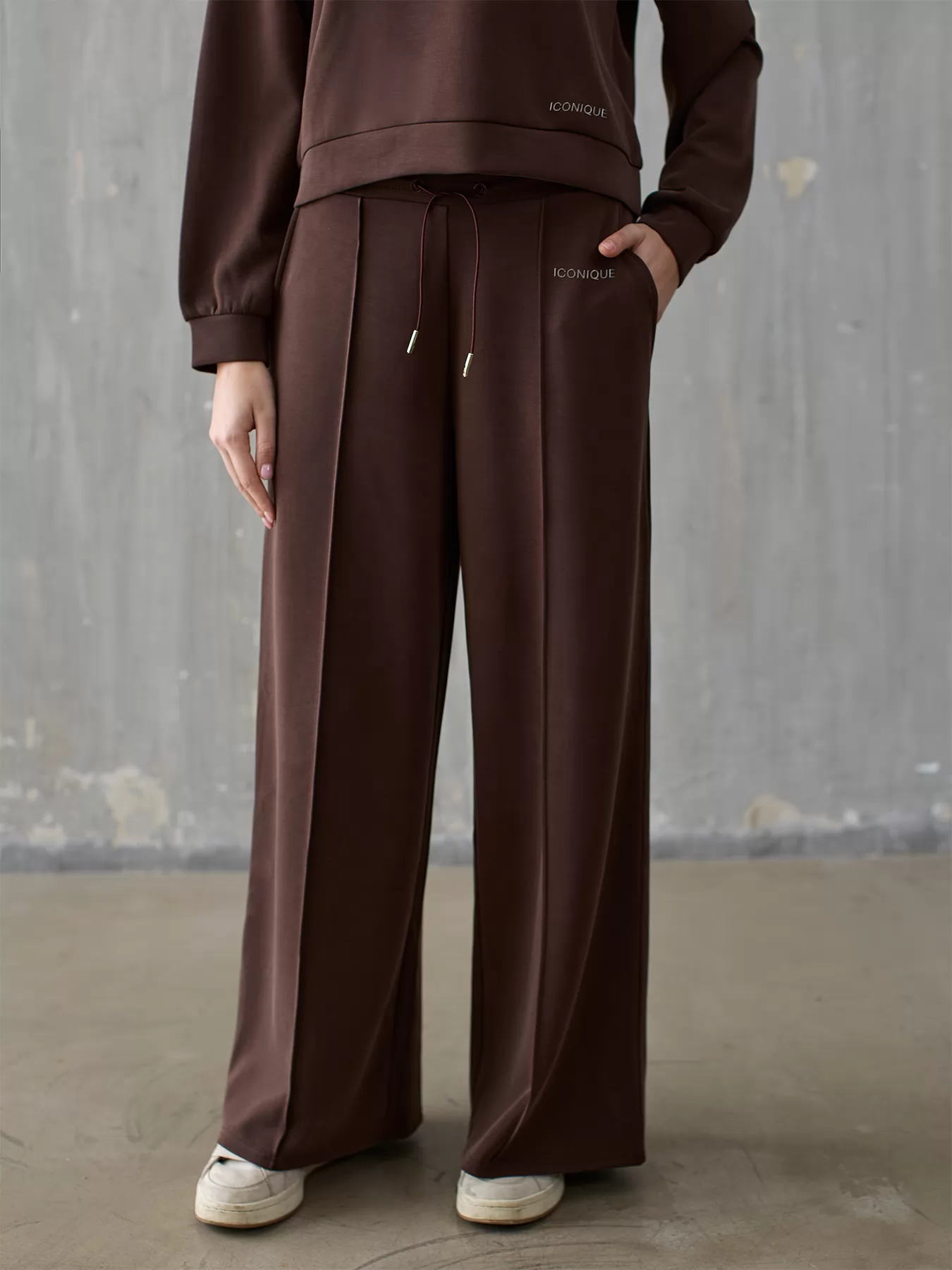 Brązowy Spodnie dresowe Iconique 26FW-15R - zdjęcie 3